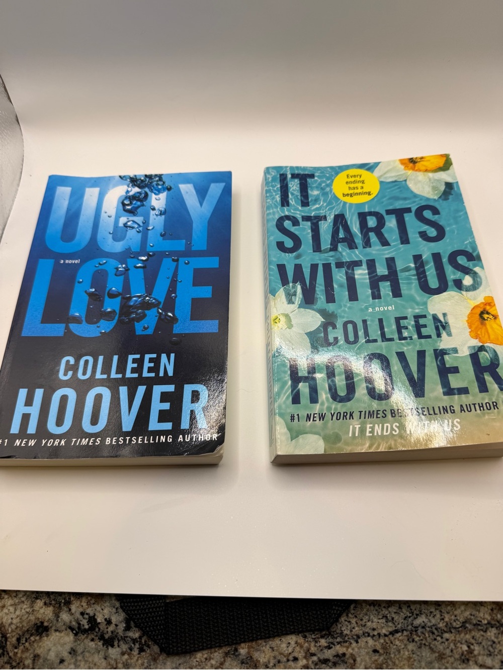 Colleen Hoover Novel Bundle - Ugly Love (Blue) & It Starts With Us (Teal